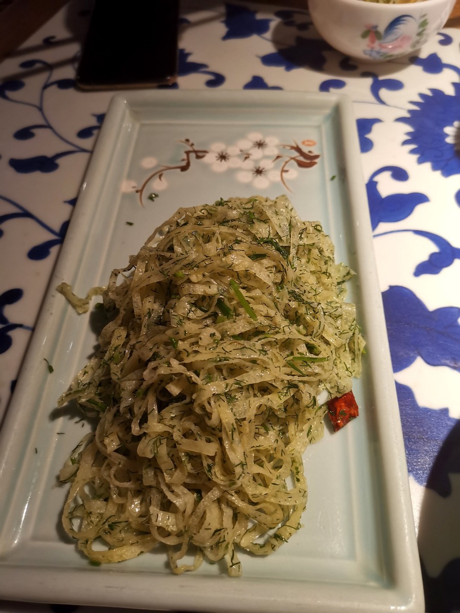 香椿拌豆腐丝凉菜